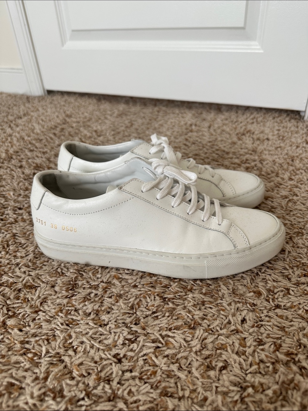 Common Projects White Leather Low-Top Sneakers Size 38
